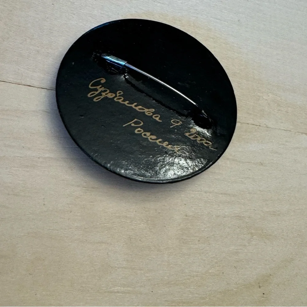 Vintage Russia Hand Painted Signed Black Lacquer Floral Round Brooch Pin